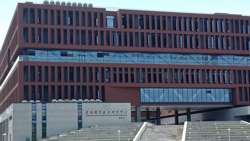 电容补偿柜容量过大：影响及应对策略